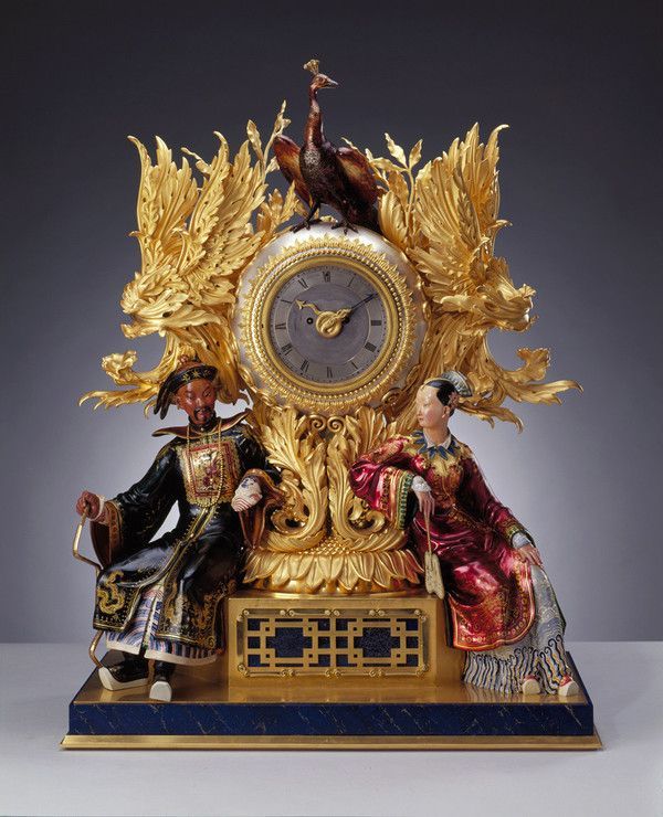 MEUBLES VAISSELLE OBJETS DE DECORATIONS